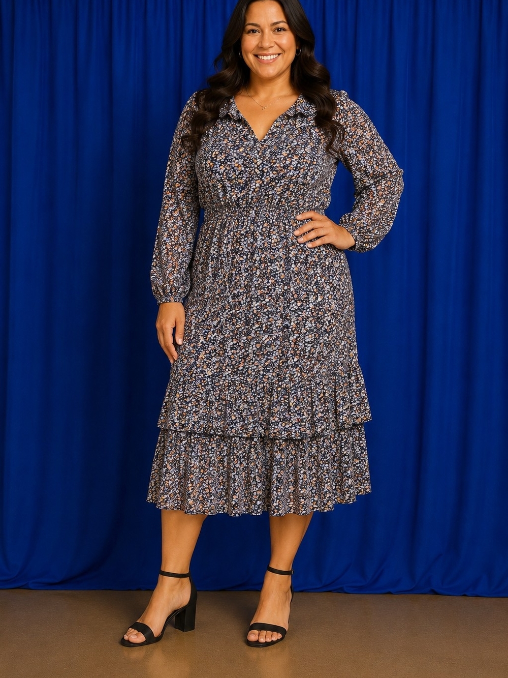 Floral Tiered Midi Dress in Navy Size Large
